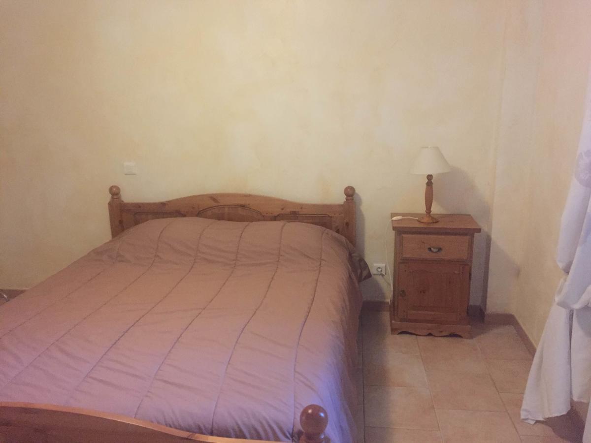 Auberge Les Olivades Mallemort Ngoại thất bức ảnh